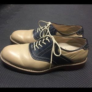 G.H. Bass & Co. Leather Saddle Shoes